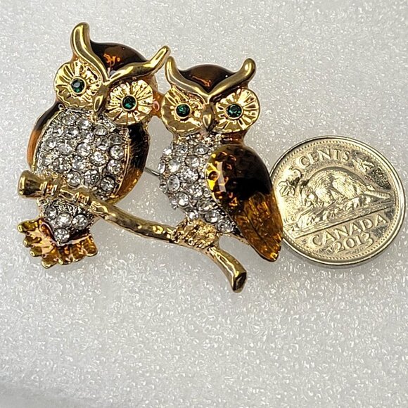 Gold Tone Two Owls Brooch - Picture 4 of 11